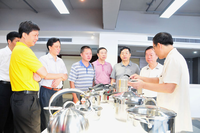 湛江市人大常委副主任高永元一行蒞臨參觀考察