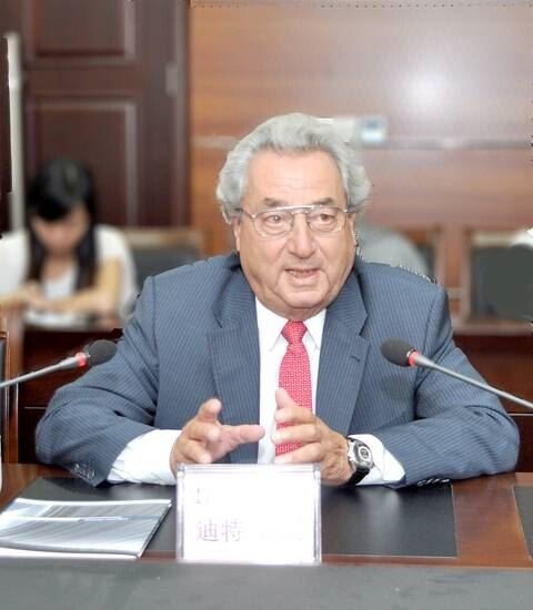 ��(li��n)������f(xi��)��(hu��)ԭ��(hu��)�L���ء���£��c�е½������B(t��i)�ǔy��ͬ��